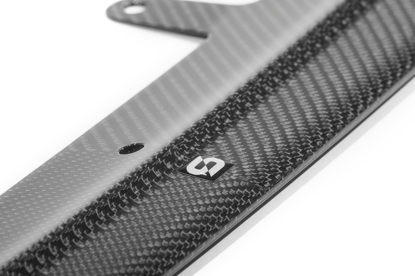 close-up of black splitter with sterckenn logo