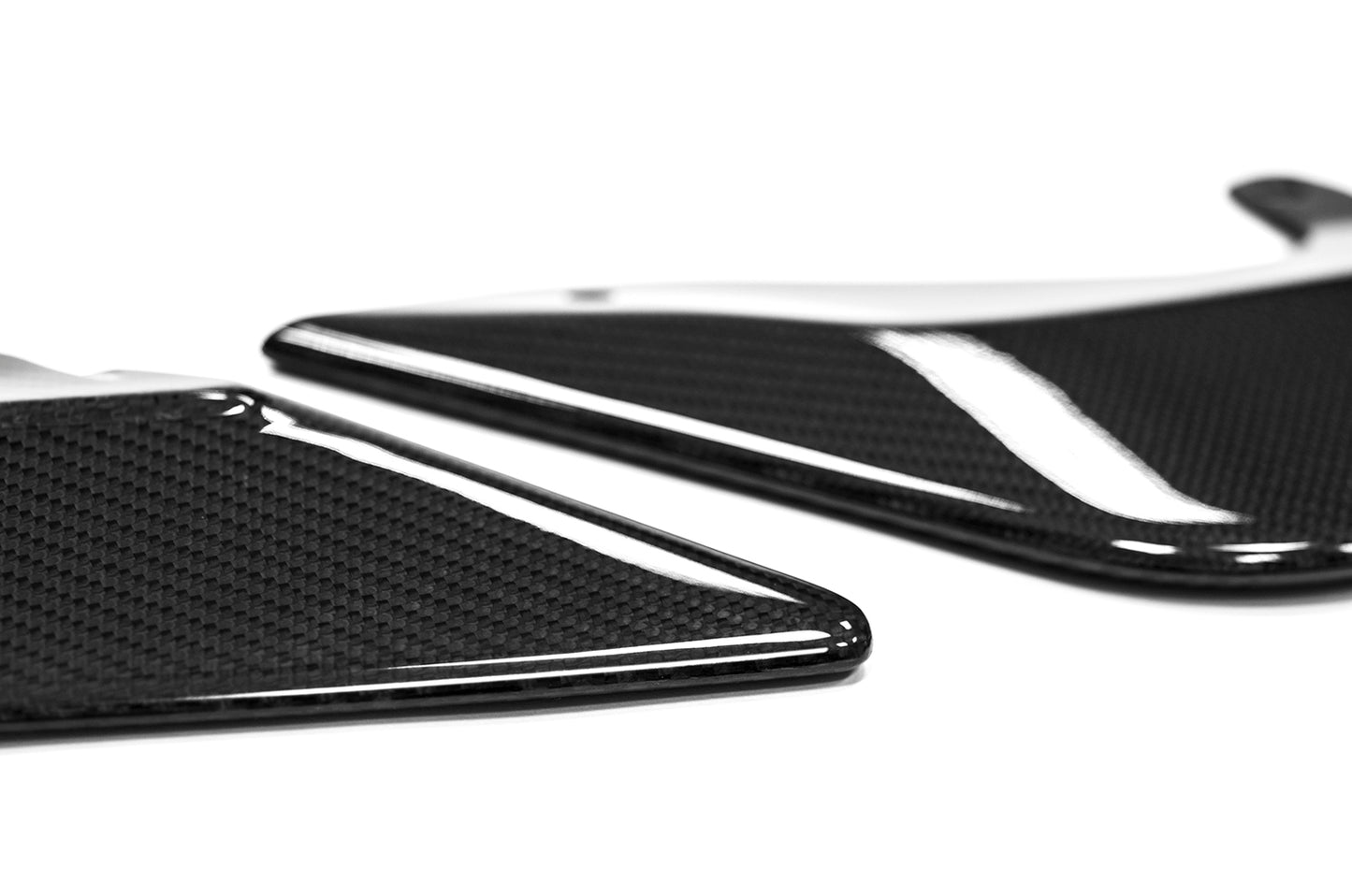 element of glossy black splitter on white background